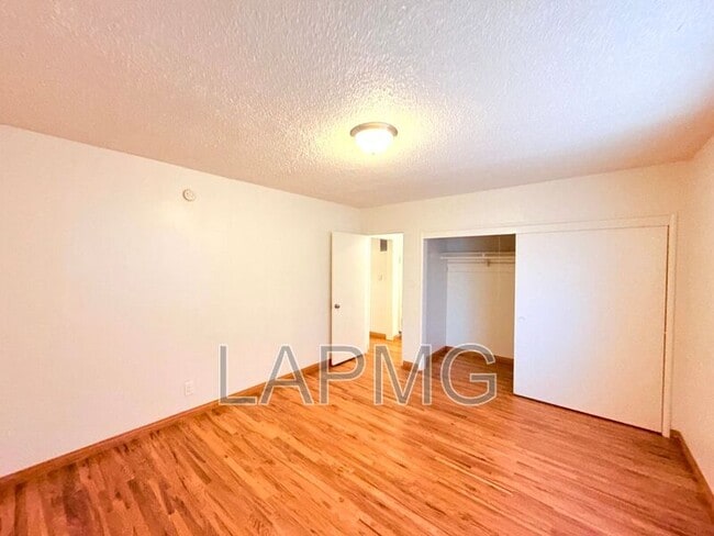 Building Photo - 12325 Riverside Dr