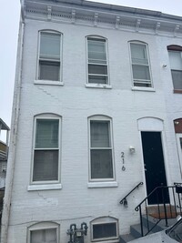 Building Photo - 4 Bedroom in York City