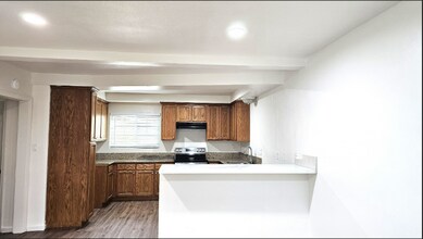 Building Photo - 11516 Eucalyptus Ave