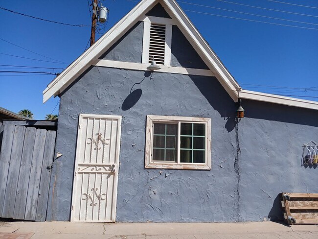 Building Photo - 445 Rosemont St