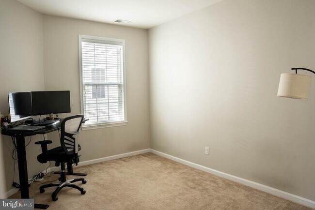 Building Photo - 42294 San Juan Terrace