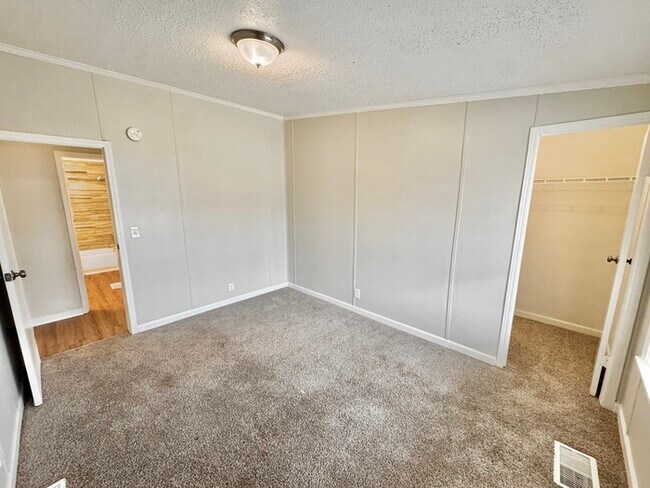 Building Photo - 4472 Cedar Ridge Ln