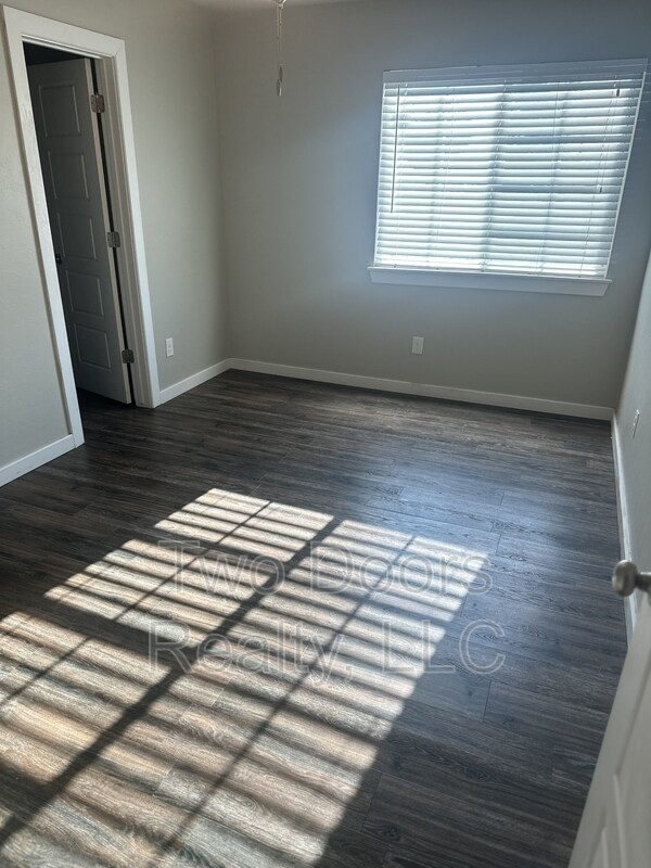 Building Photo - 2805 N Kentucky Ave