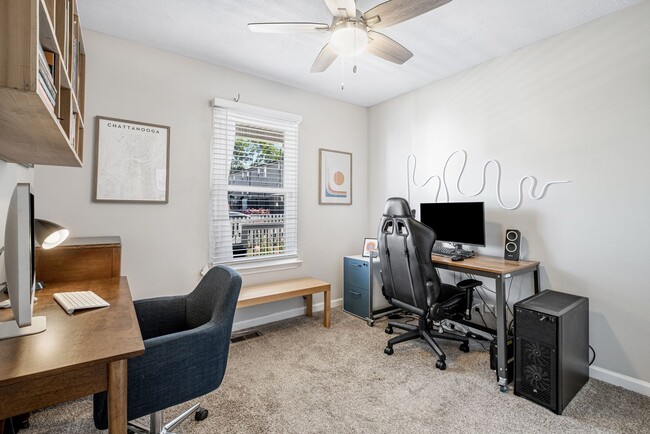 Building Photo - 3 Bedroom next to Wedgewood-Houston