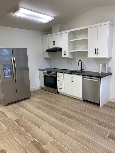 Building Photo - 8940 N Ramsey Rd