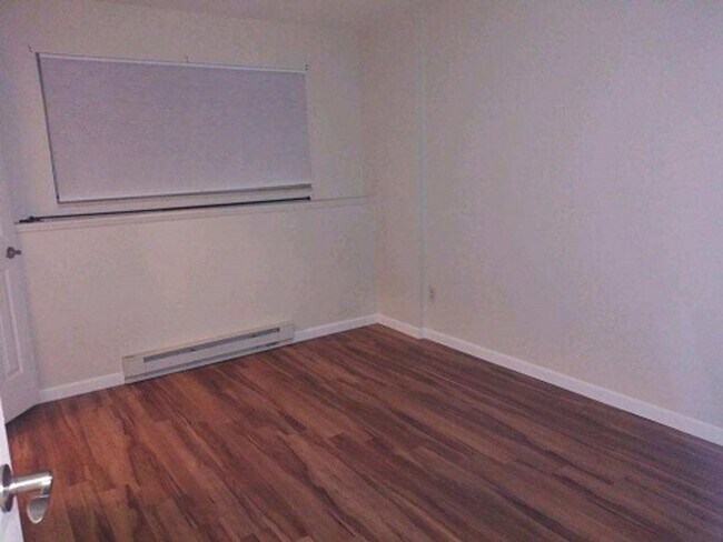 Building Photo - Feel at Home in This Cozy Fort Collins Condo