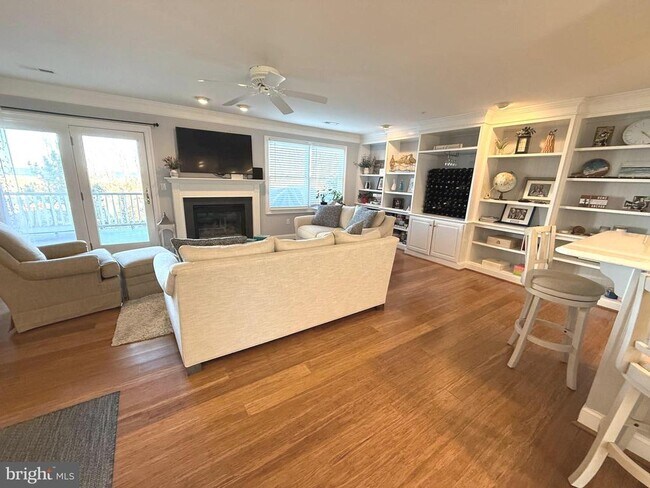 Building Photo - 907 Auckland Way