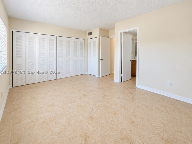 Building Photo - 3396 Foxcroft Rd