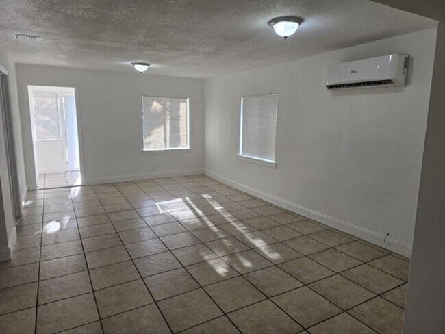 Building Photo - 5431 NW 30th Ave