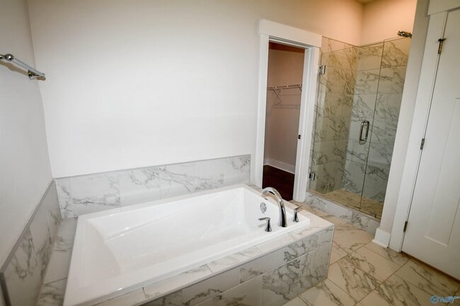 Building Photo - 105 Missouri Dr