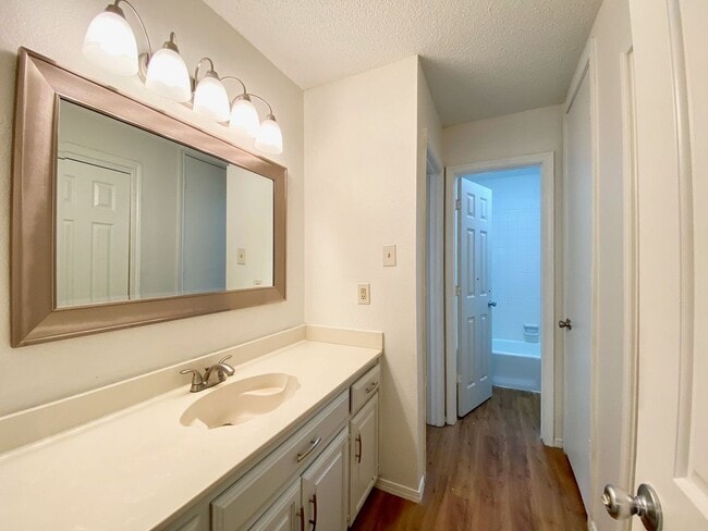 Building Photo - Generously sized 3-bedroom, 2-bath duplex ...