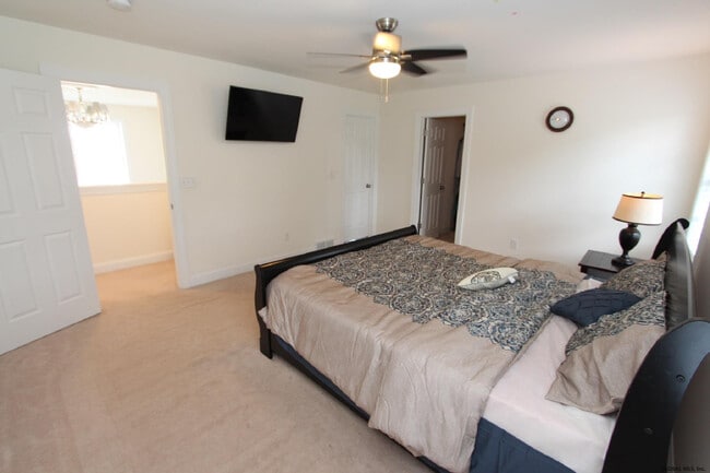 Building Photo - 106 Balsam Way