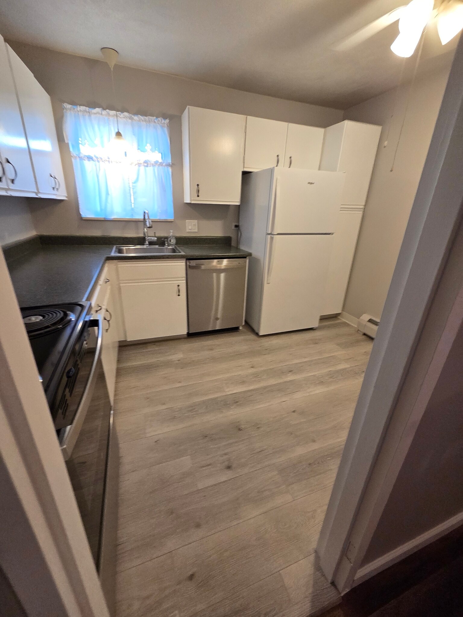 Kitchen - 7801 W 35th Ave