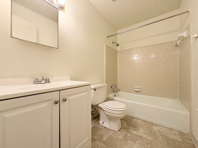 Building Photo - 1734 Hartsfield Rd