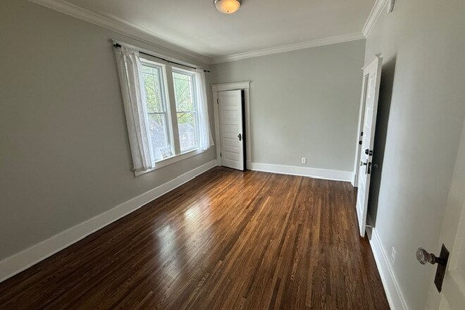 One of 4 Bedrooms - 122 N Evergreen St
