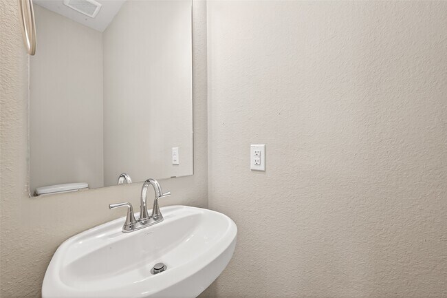 Building Photo - 9442 Starlight Oak Dr