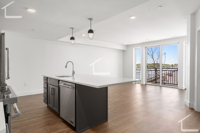 Building Photo - 24 Hichborn St