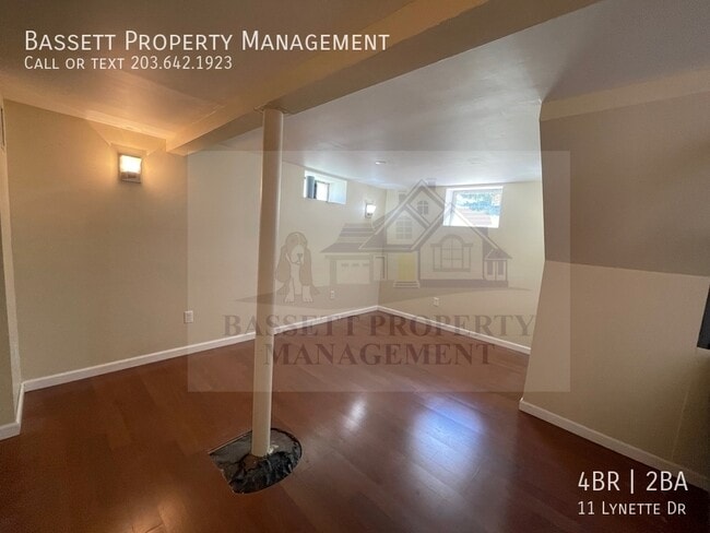 Building Photo - 11 Lynette Dr