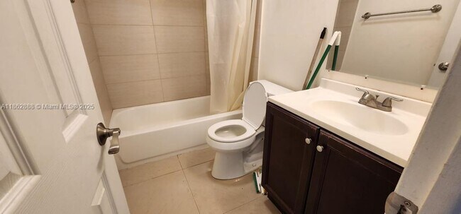 Building Photo - 6950 Miami Gardens Dr