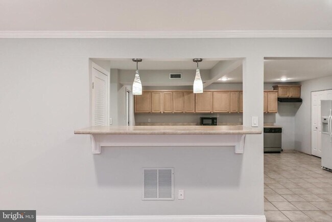 Building Photo - 6916 Birkenhead Pl
