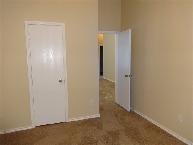 Building Photo - 3020 Prairie Hill Ln