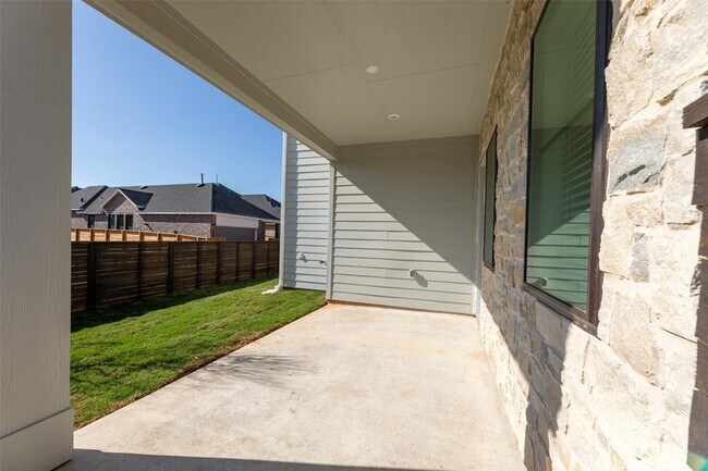 Building Photo - 3335 Verdant Ln