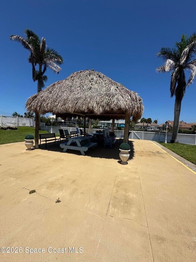 Building Photo - 250 N Banana River Dr