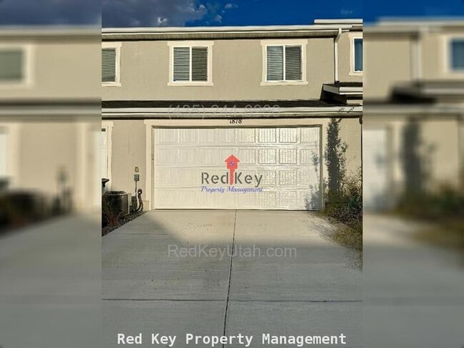 Building Photo - 1972 N Blue Iris Ave