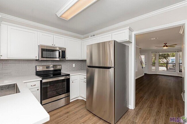 Building Photo - 9506 Jefferson Hwy