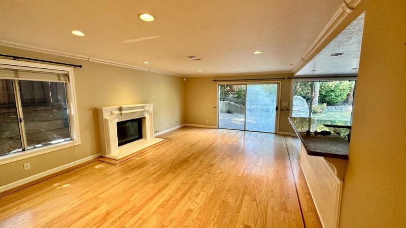Building Photo - 825 Feather River St