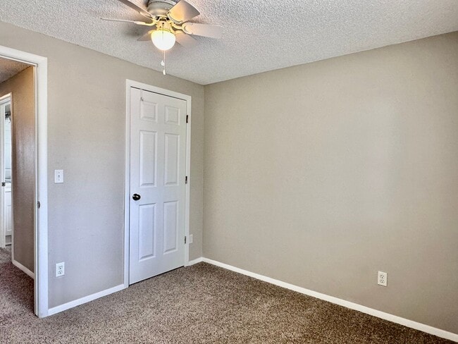 Building Photo - Conveniently Located Home in East Quincy H...