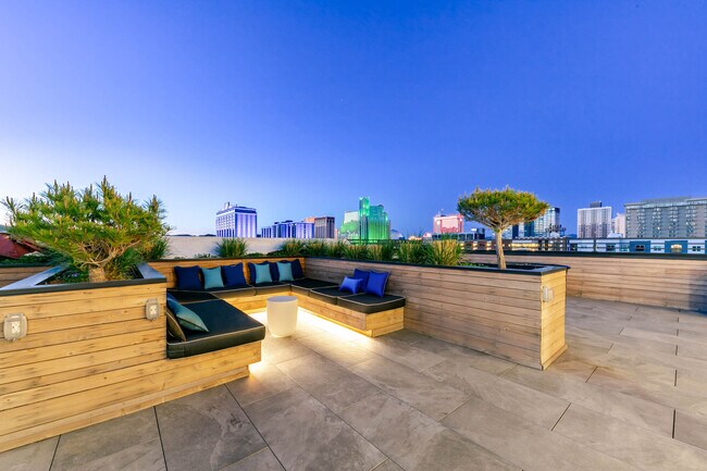 Building Photo - Eden Tower