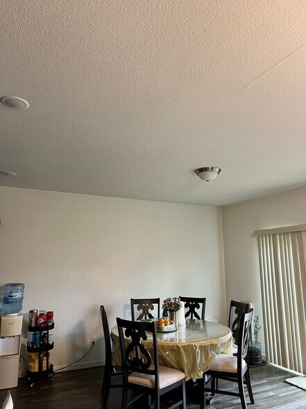 Building Photo - 318 Dove Creek Ln