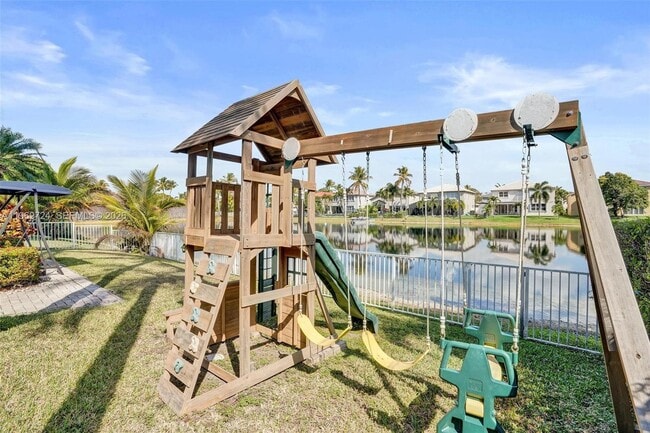 Building Photo - 17431 SW 35th St