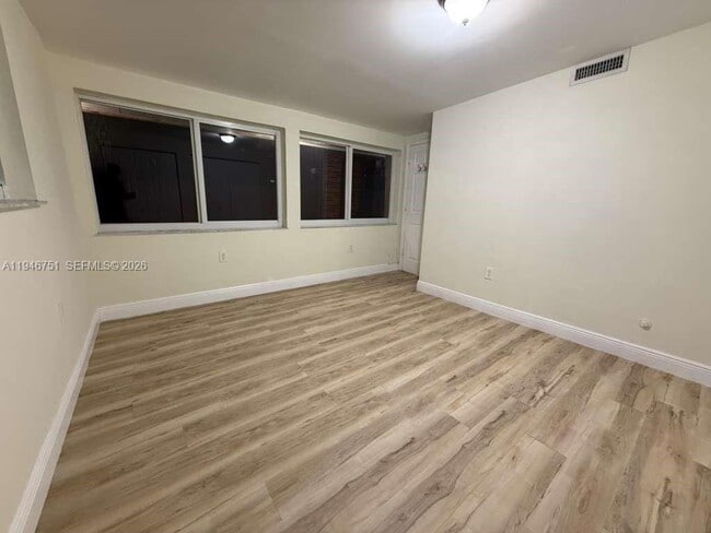 Building Photo - 5114 SW 133rd Ct Dr