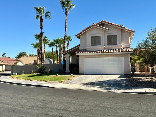 Primary Photo - Green Valley hone with Pool & Spa