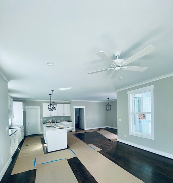 Building Photo - 725 N Atlantic Ave