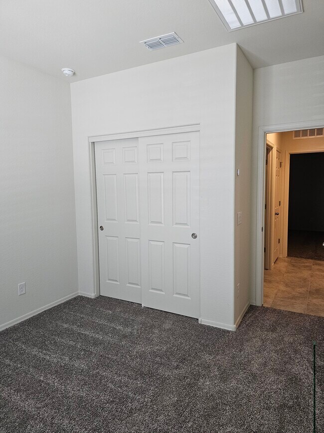 Building Photo - 24388 W Verlea Dr