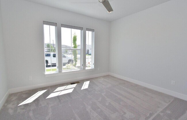 Building Photo - Immaculate Single-Level Home in Reveille de Valor