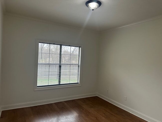 Building Photo - 3/2 with bonus room for rent in Gluckstadt!!!