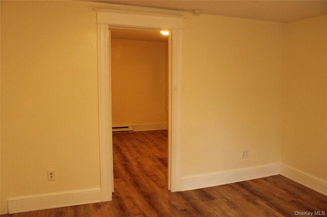 Building Photo - 52 S Bridge St