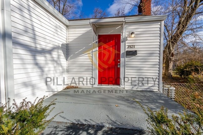Building Photo - 3 Bed/1 Bath Bungalow near Wes Montgomery ...