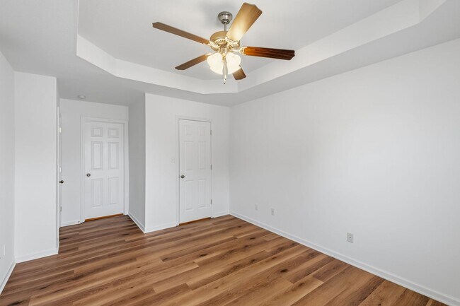 Building Photo - 5000-5002 Carrie Ridge Dr.