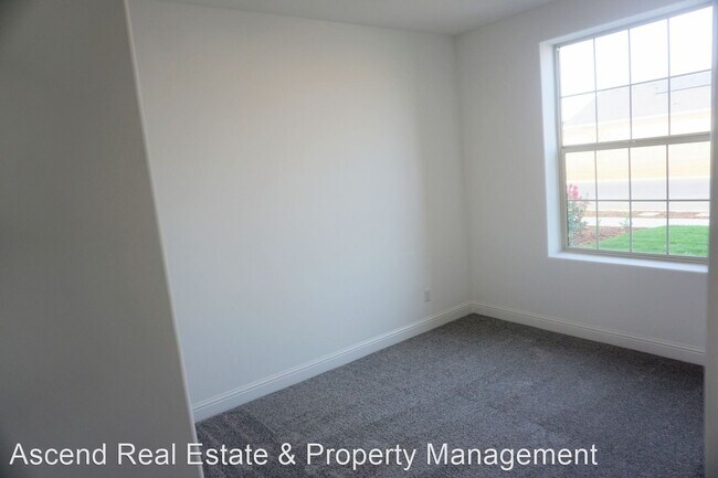 Building Photo - 4 br, 2 bath House - 9223 Blossom Creek Dr