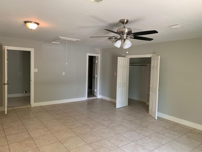 Building Photo - Gorgeous all renovated Home in Lumberton, TX!