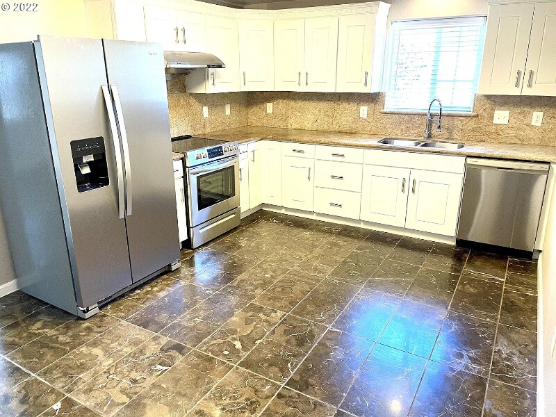 Building Photo - 5635 SE 84th Ave