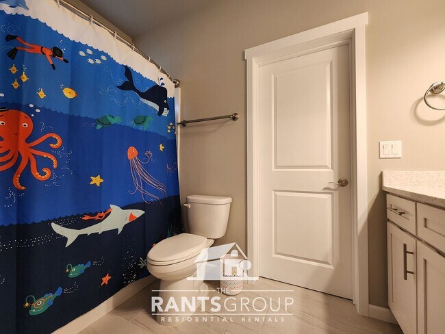 Building Photo - Single-Story 1,915 sq. ft. Home with 2-Car...