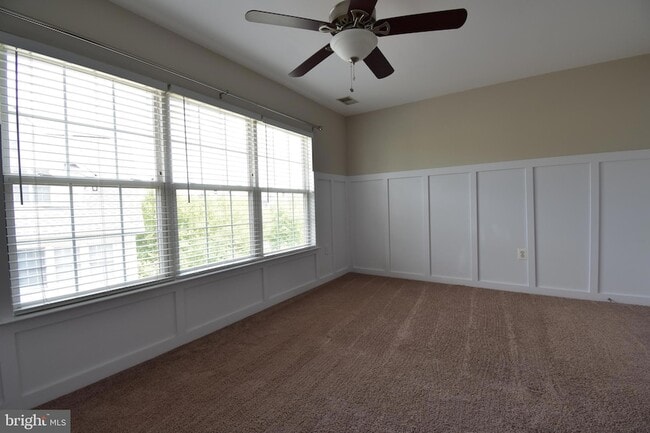 Building Photo - 5053 Kilburn St