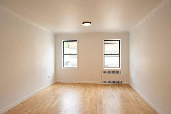 Building Photo - Renovated Spacious 1 Bedroom 1 Bathroom