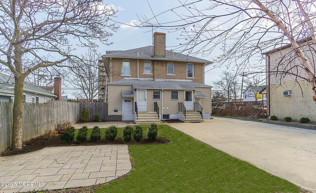 Building Photo - 34 Bridge Ave